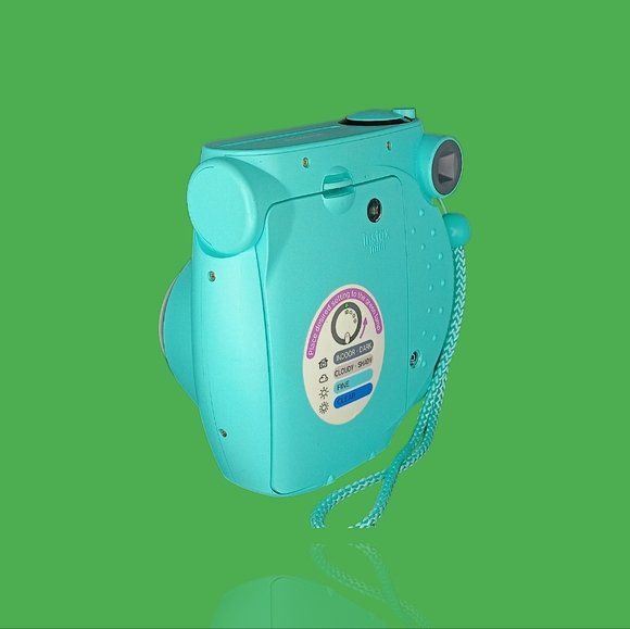 Fujifilm Instax Mini 7S Camera - Picture 7 of 11